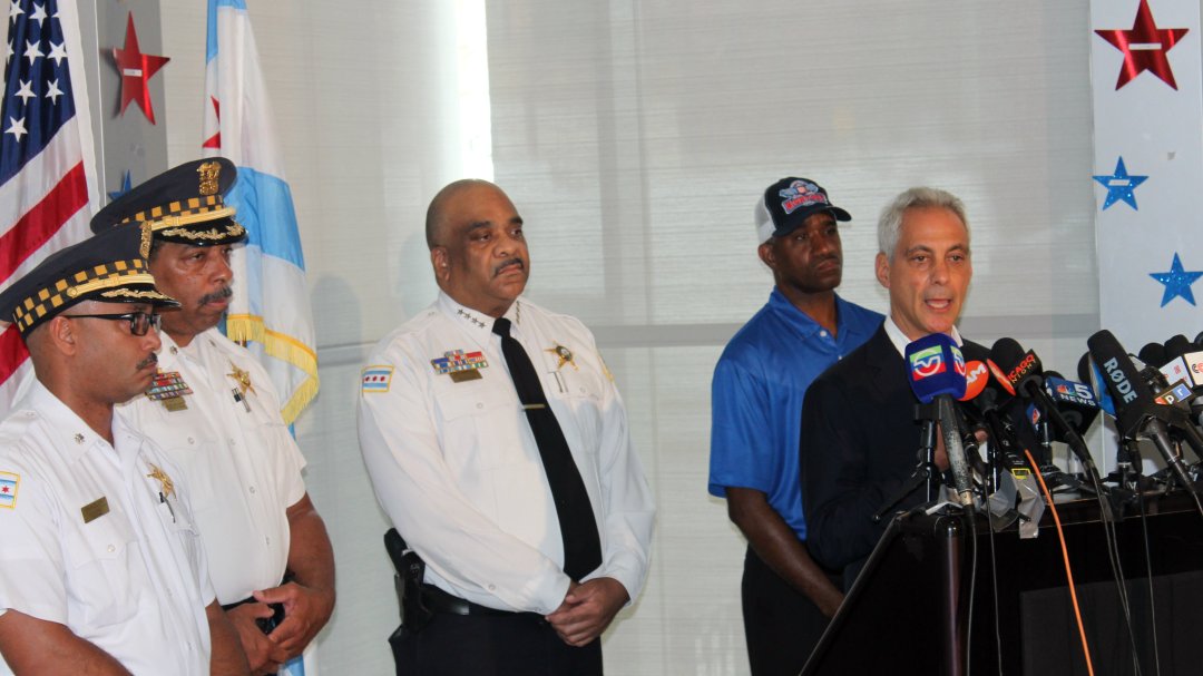 Chicago's Top Cop Says After 71 Shot In One Weekend: Someone Knows Who ...