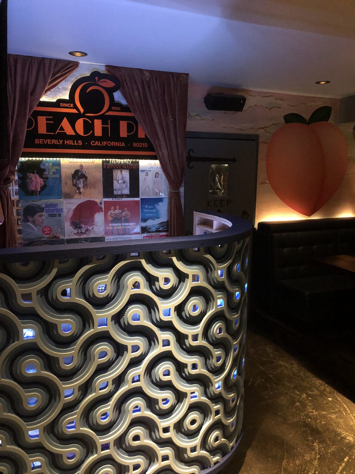 Pop Up Bar Called Peach Pit After Dark Opening In River North Block Club Chicago