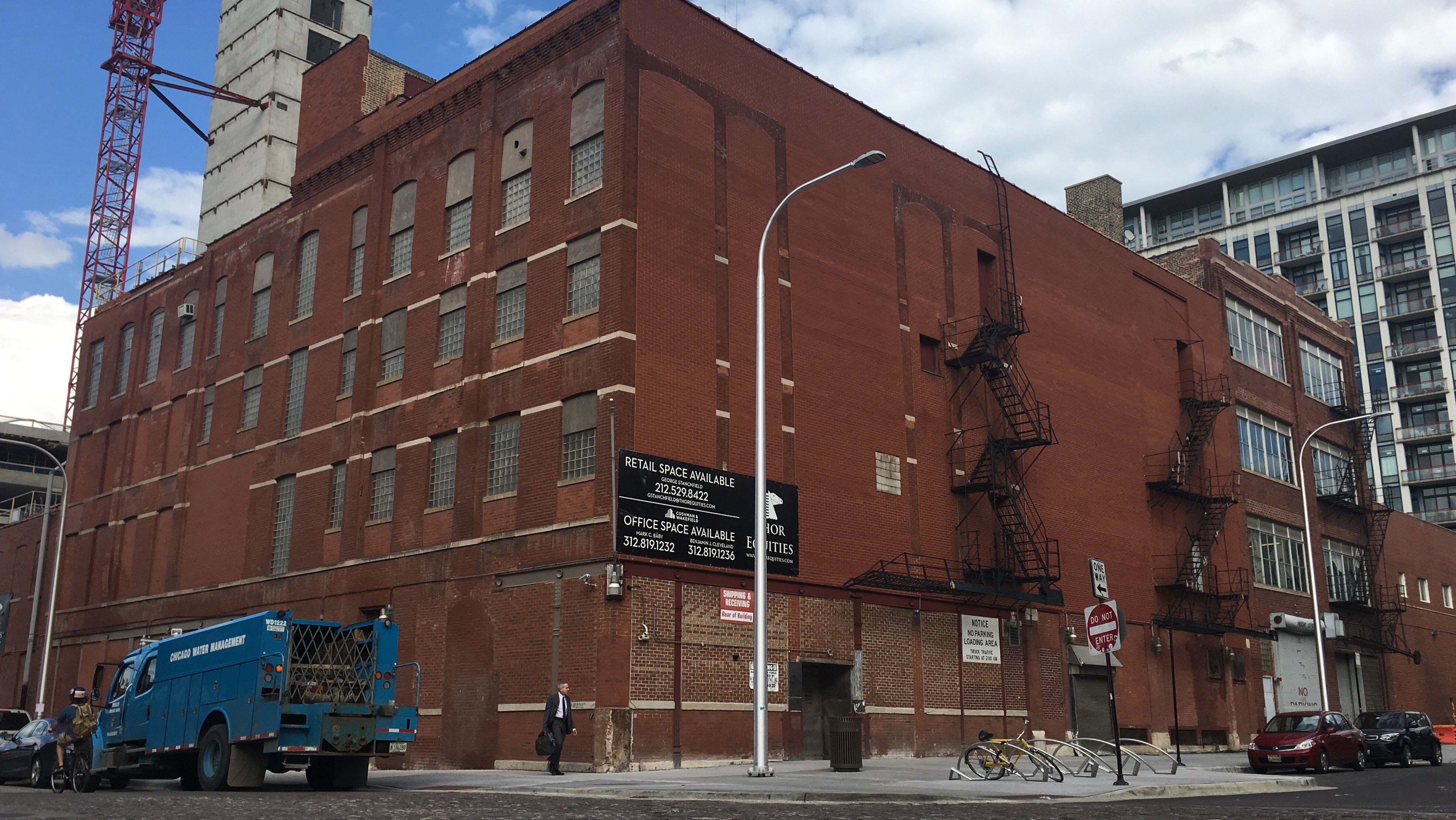 19-Story Building Planned At Fulton Market Gateway, But Streets Can't ...