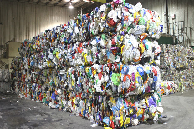 FAQ: Can You Put Trash Bags in Recycling Bins in Chicago?