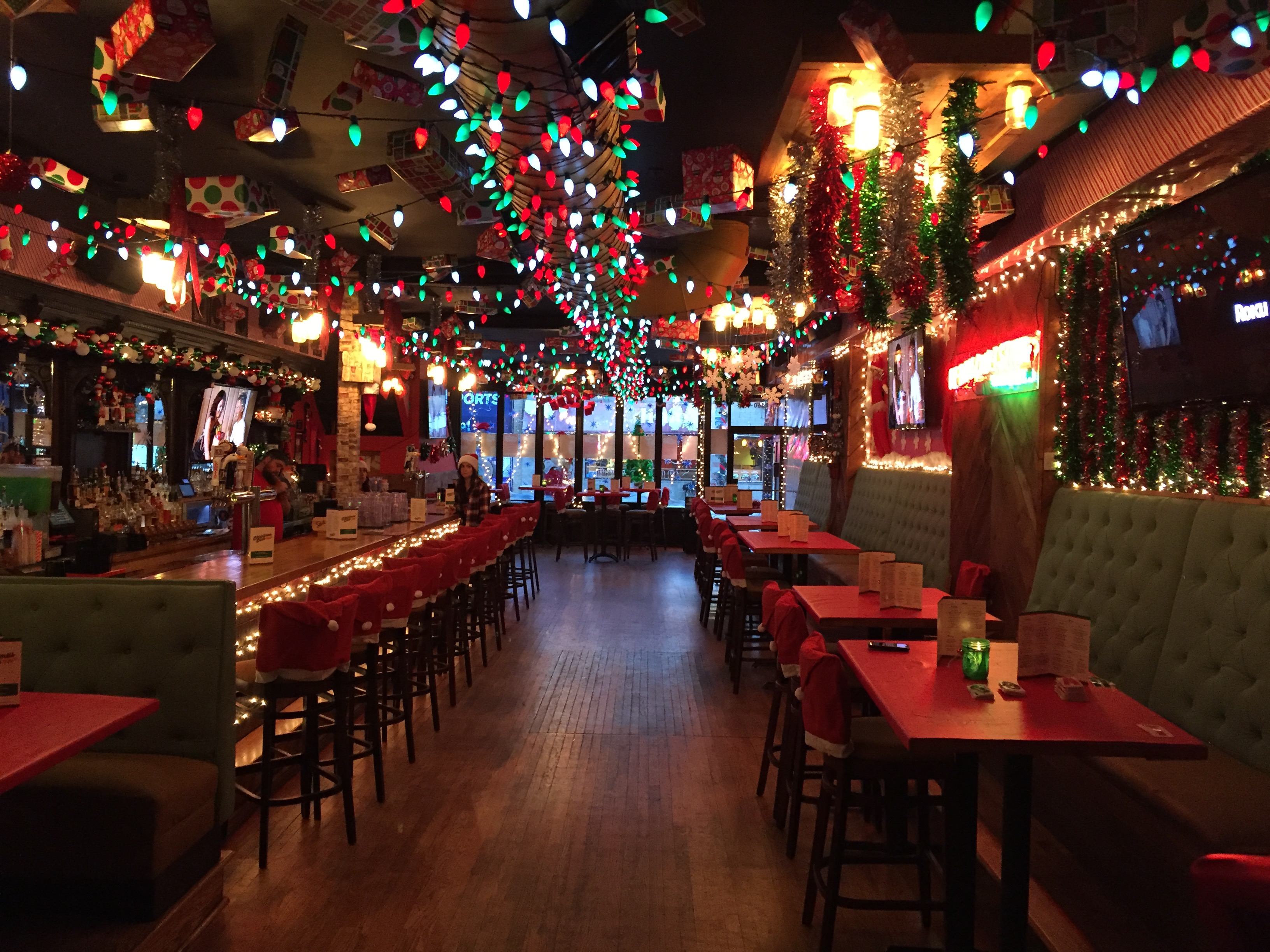 2Floor, Massive Christmas Bar In Wrigleyville Is Returning In November