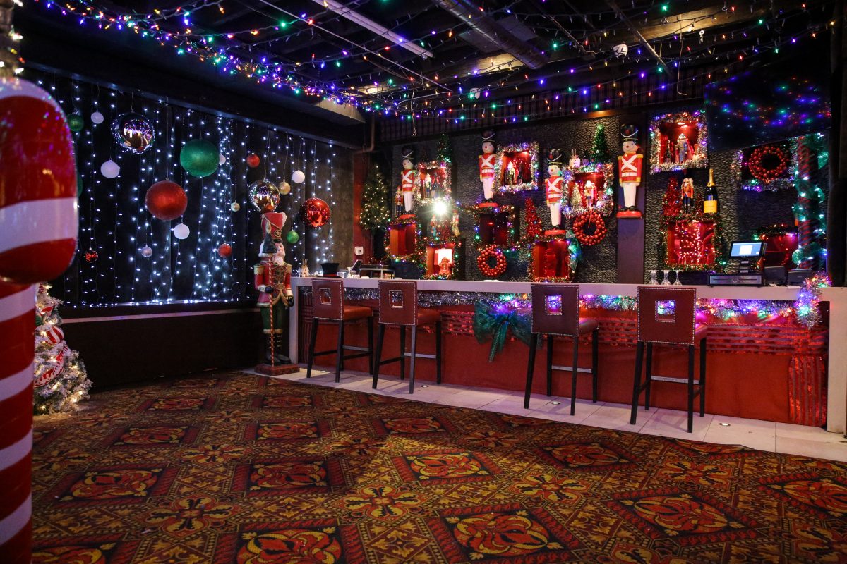 Massive Christmas Bar Frosty's Opens In Lincoln Park — And It's Open
