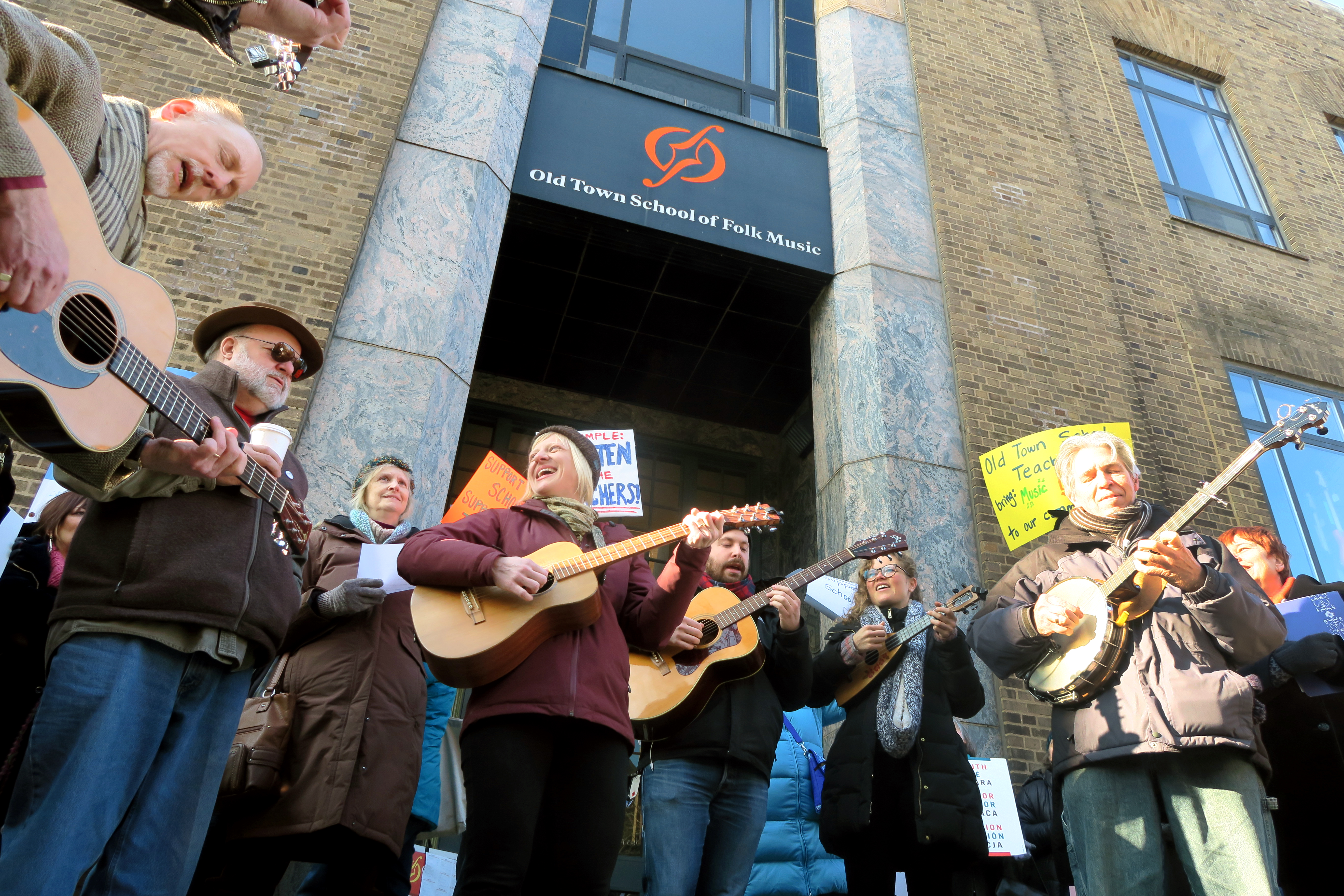 Old Town School Of Folk Music Teachers Want To Unionize To Give Them Voice In How School Is Run