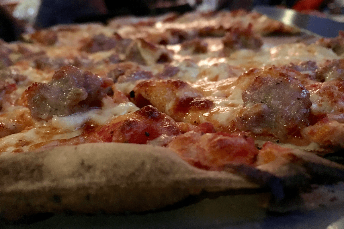 chicago-s-10-oldest-pizzerias-are-full-of-delicious-secrets