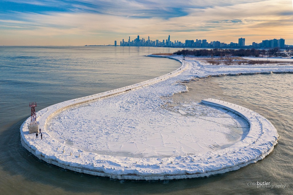 Meet The Man Who Braved Chicago's Polar Vortex To Share Photos Of Its