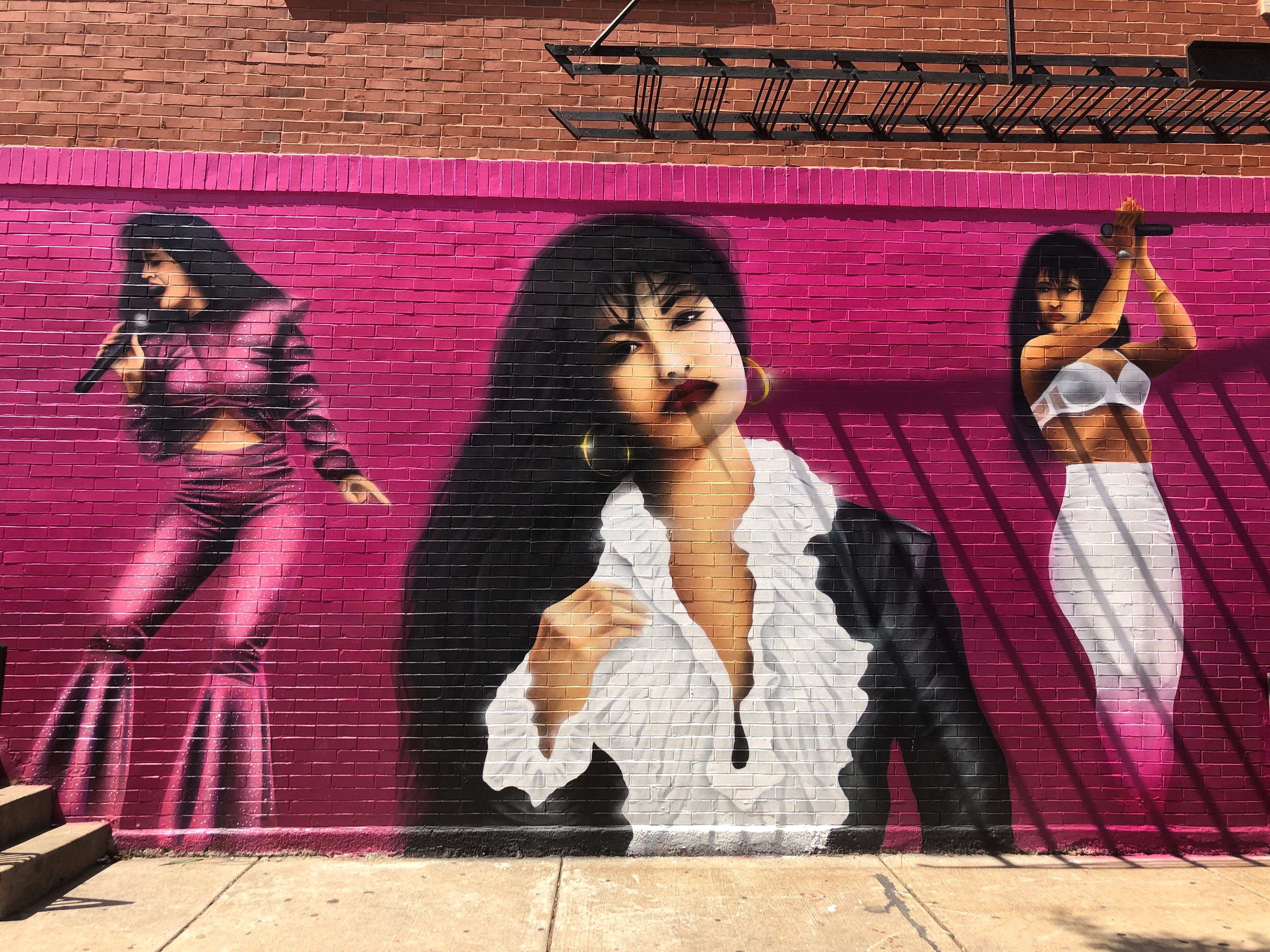 A New Selena Mural Is Drawing People Into A Local Corner Store In