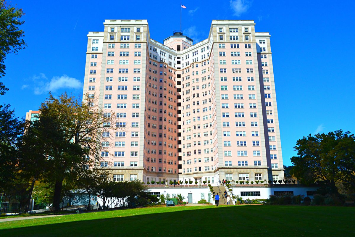 Edgewater Beach Hotel, Glitzy Lakefront Resort Demolished In '70s