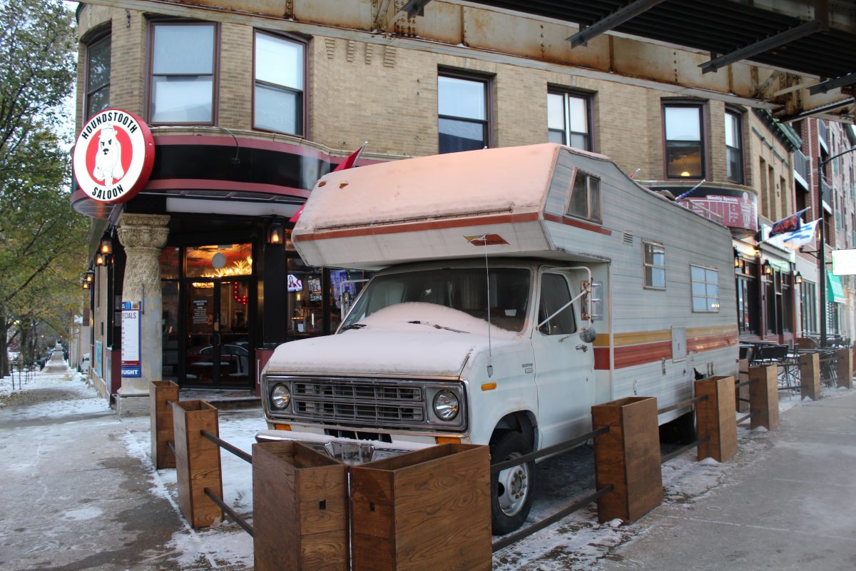 20 Christmas And Hanukkah PopUp Bars To Get You Ready For The Holidays