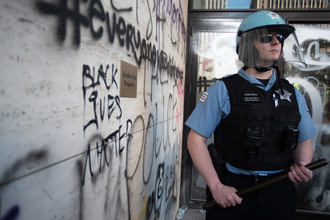 Downtown Chicago Shut Down CTA Stopped And Roads Blocked As City Tries