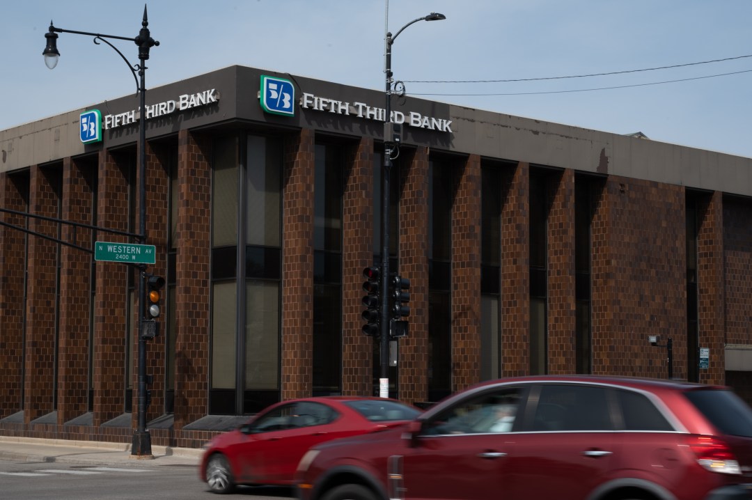 Plan To Bring Amazon Fresh To Lincoln Square's Fifth Third Bank Building Dead, Alderman Says