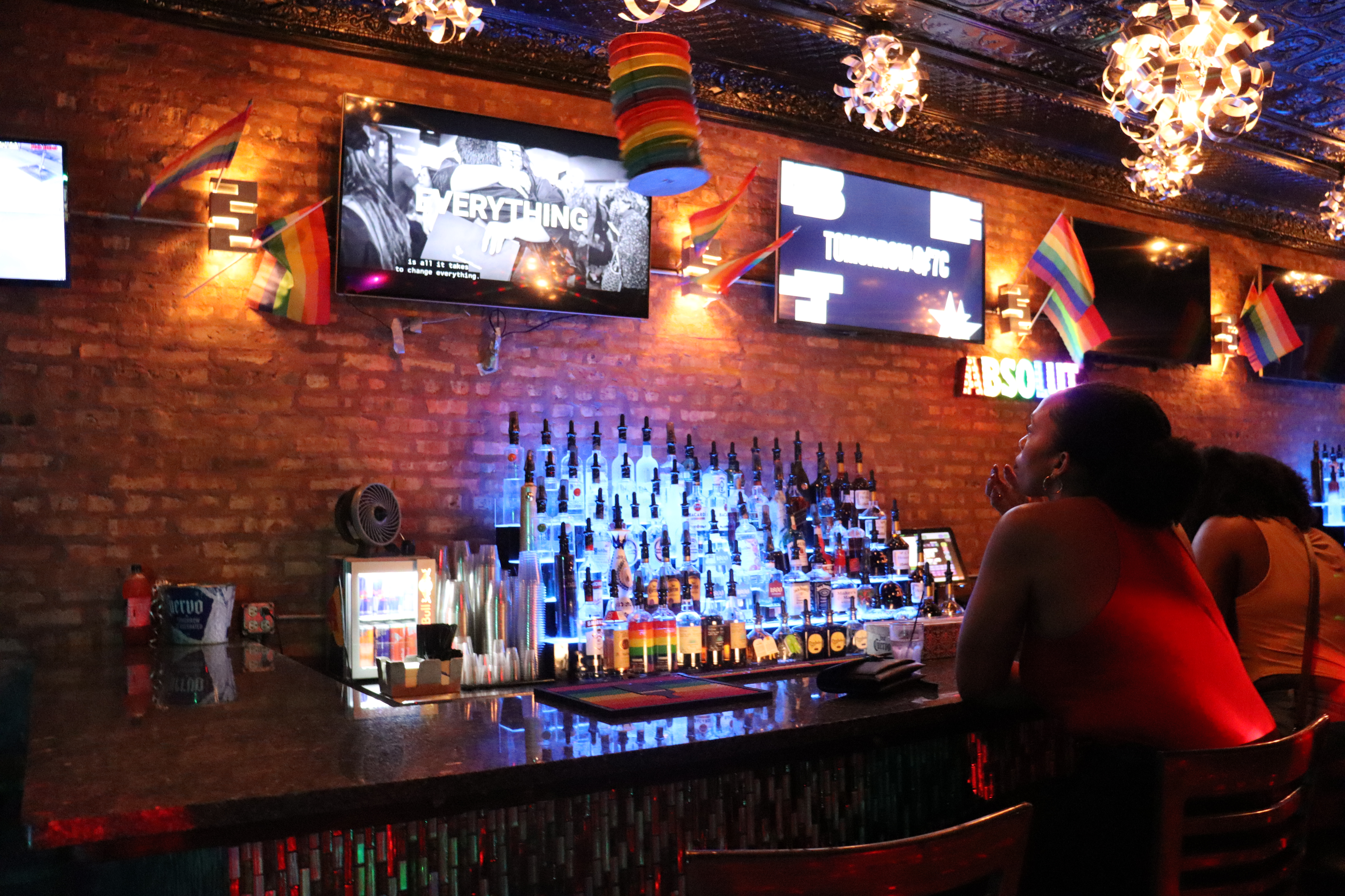 gay bars in chicago downtown