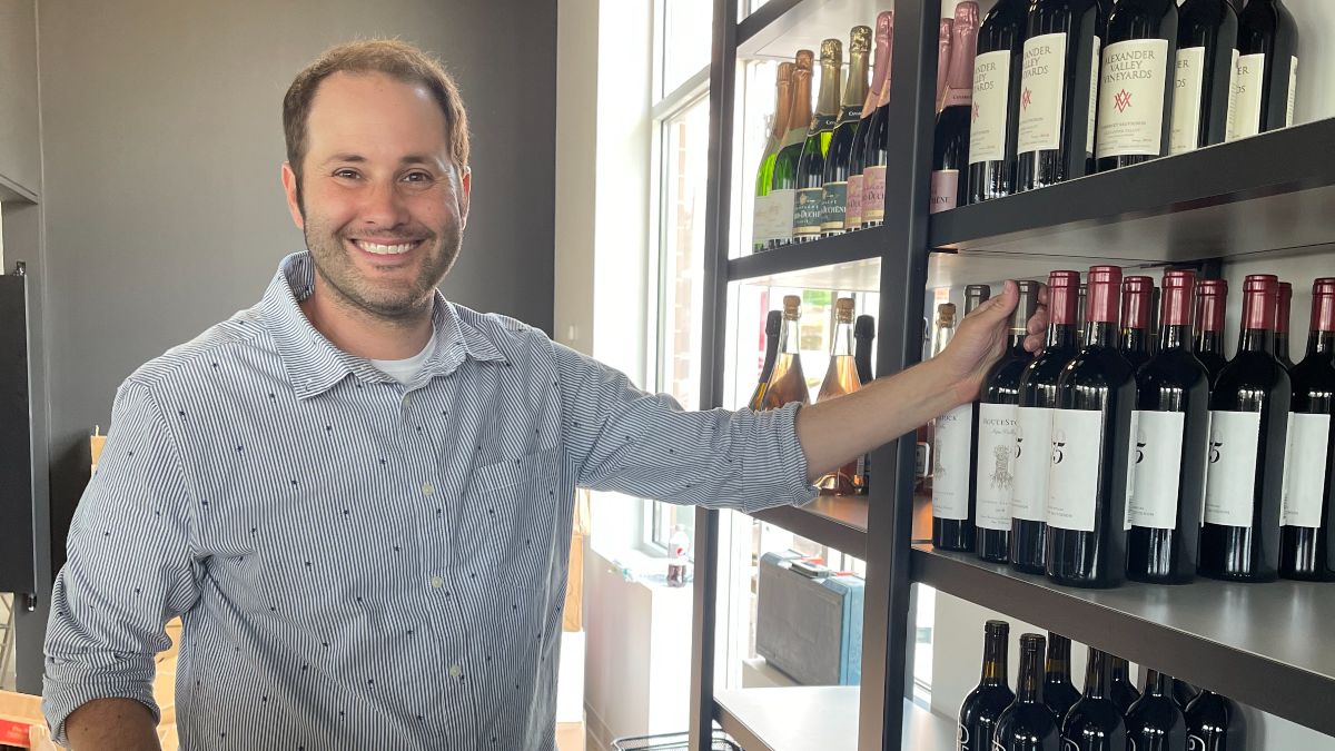 Bottles And Cans, Edgebrook's New Craft Beer Store, Opens Thursday