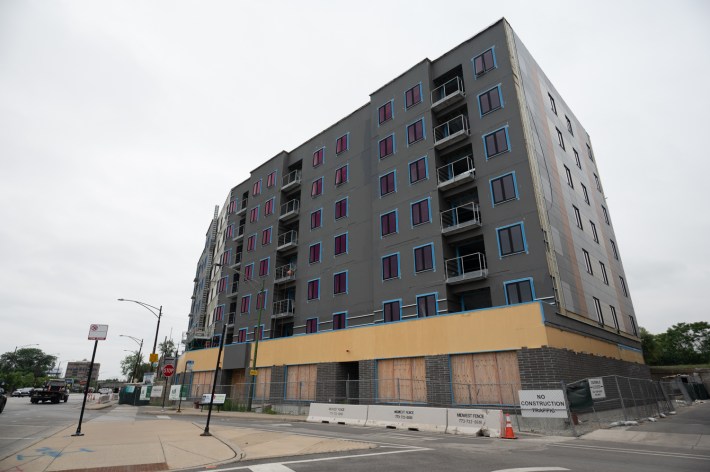 700 People Apply For 75 Apartments In Jefferson Park Affordable Housing Complex Some Neighbors Didn T Want