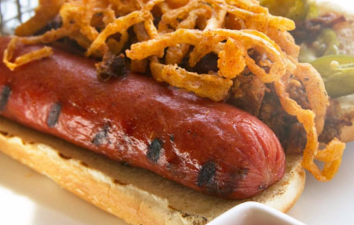 Kosher Hot Dogs In Chicago 12 Spots Where You Can Grab A Wiener To Eat