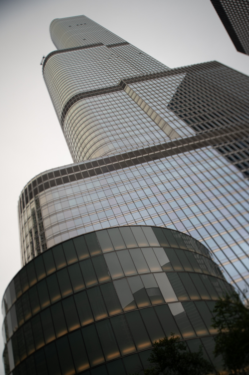 Chicago Ugly Buildings Tour Is An 'Educational Roast' Of Downtown's