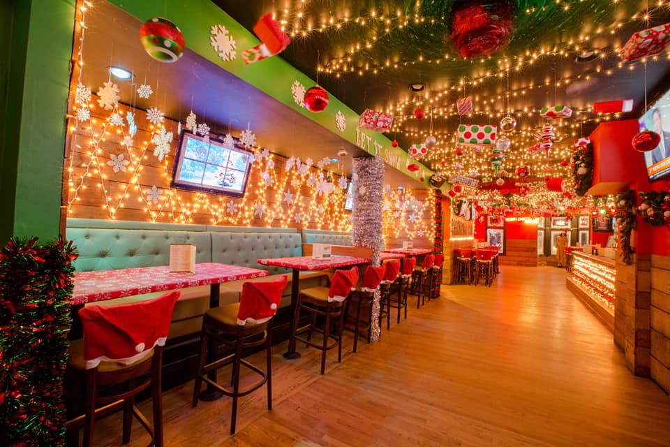 23 HolidayThemed PopUp Bars Around Chicago That Will Put You In A