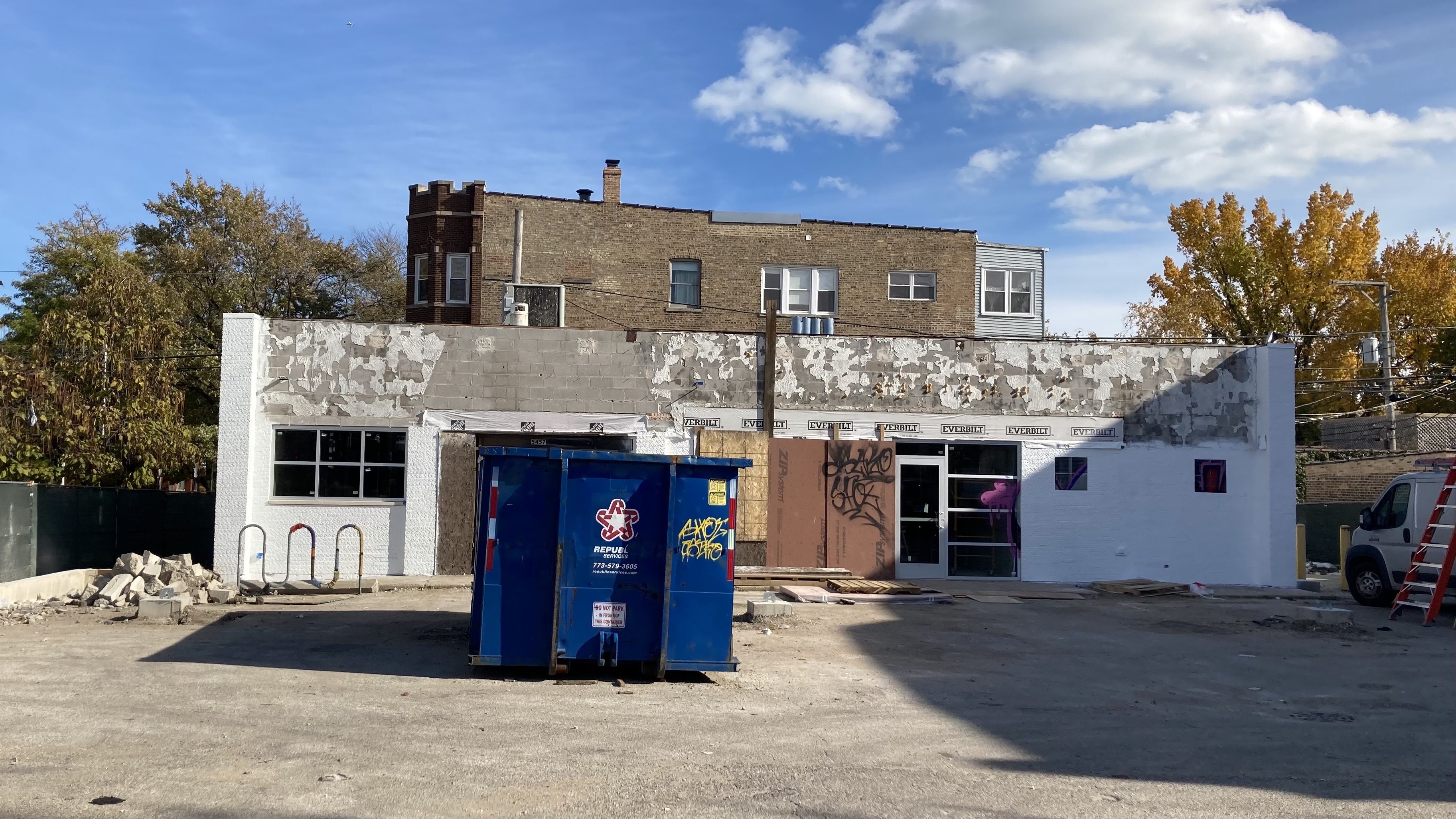 Pizza Lobo Bringing New YorkStyle Pies And Big, Retro Patio To