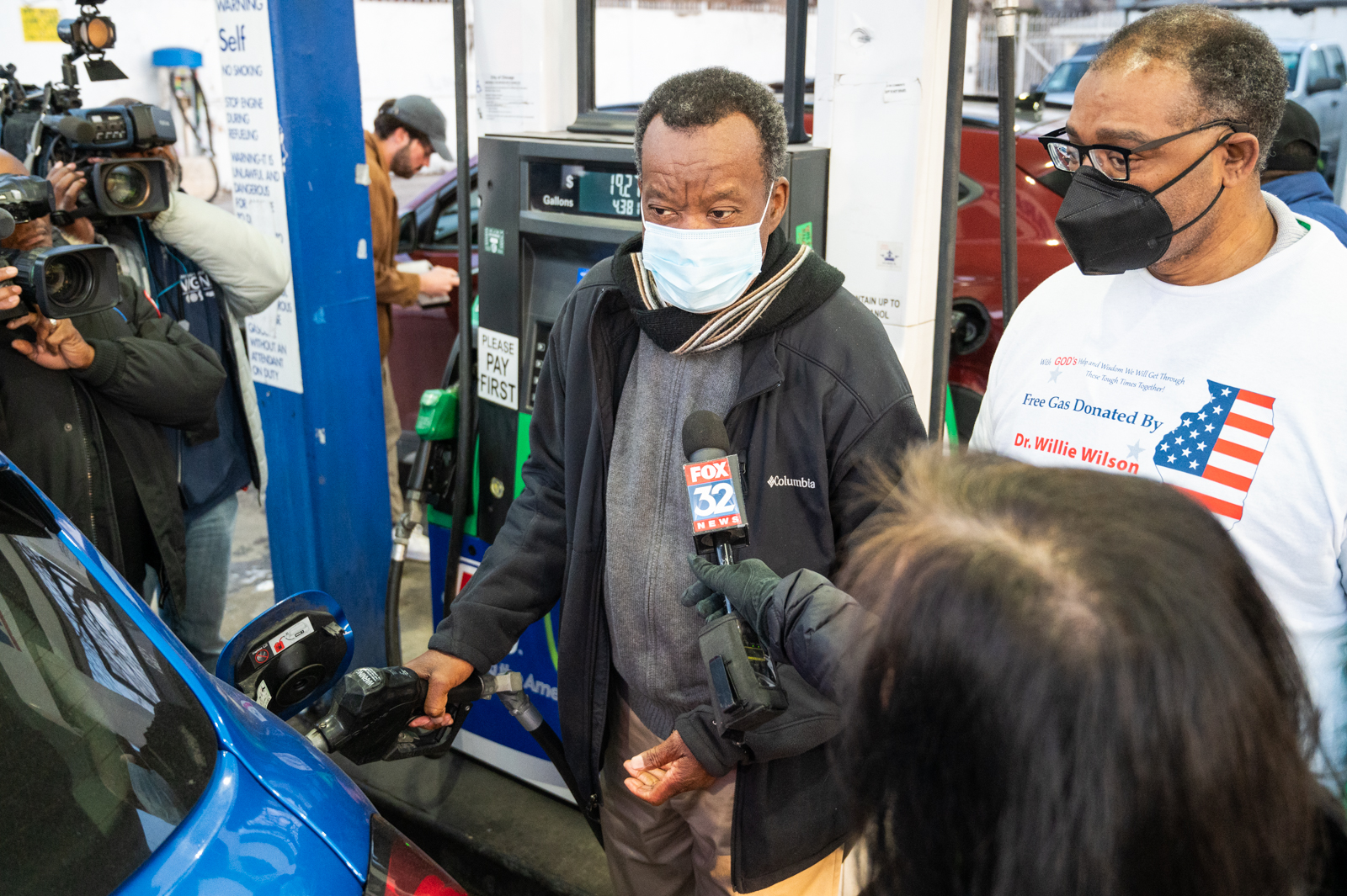 Chicago's Willie Wilson's gas giveaway leads to chaos