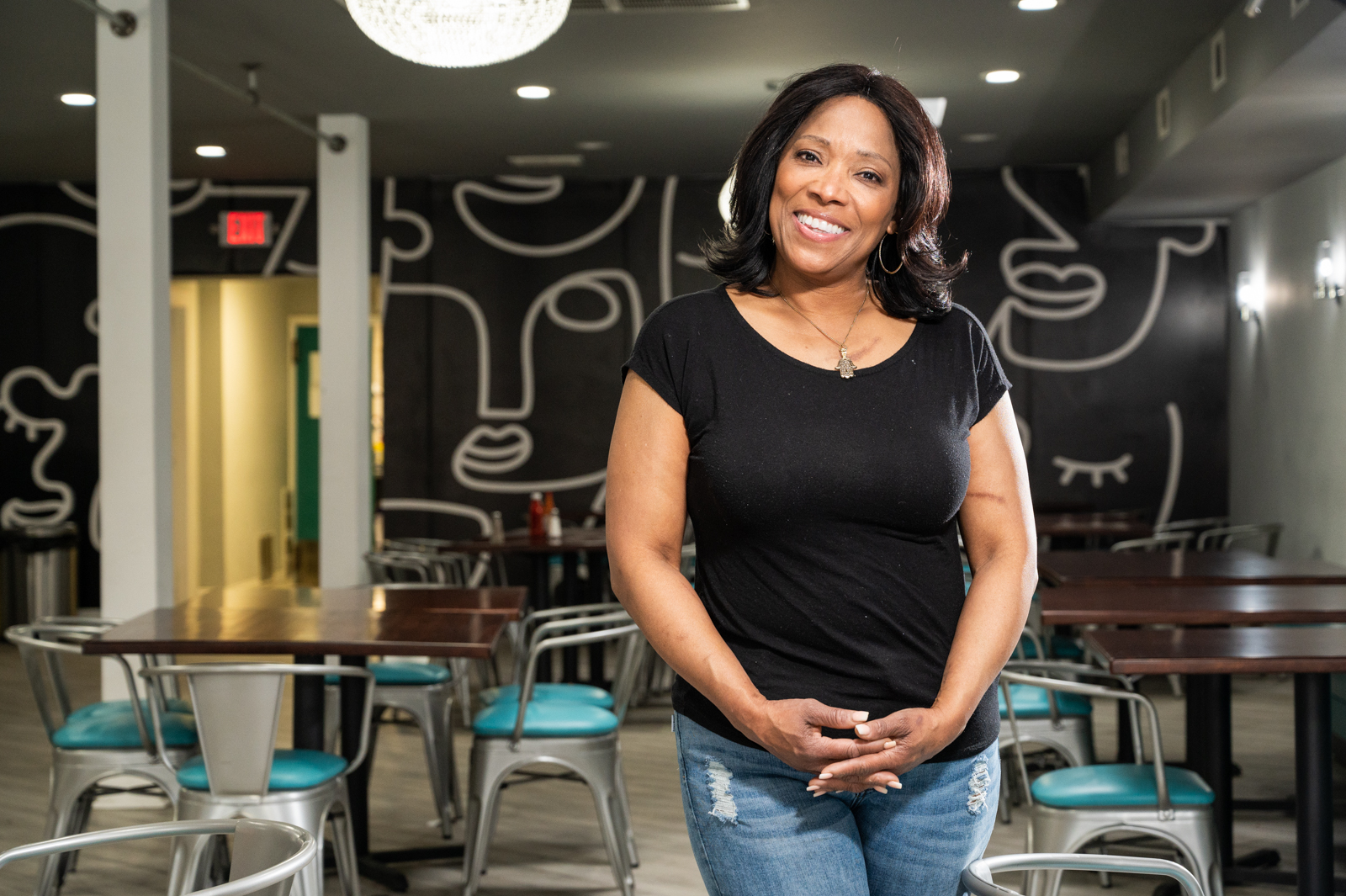 Gladys' Restaurant On 87th Street Is Honoring A Bronzeville Soul Food