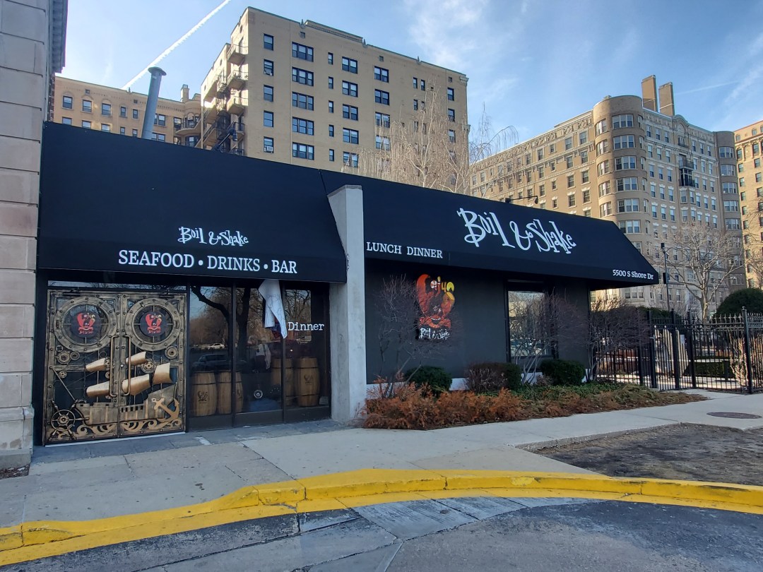 Cajun Crab House Boil And Shake To Open In Former Hyde Park Bar Louie