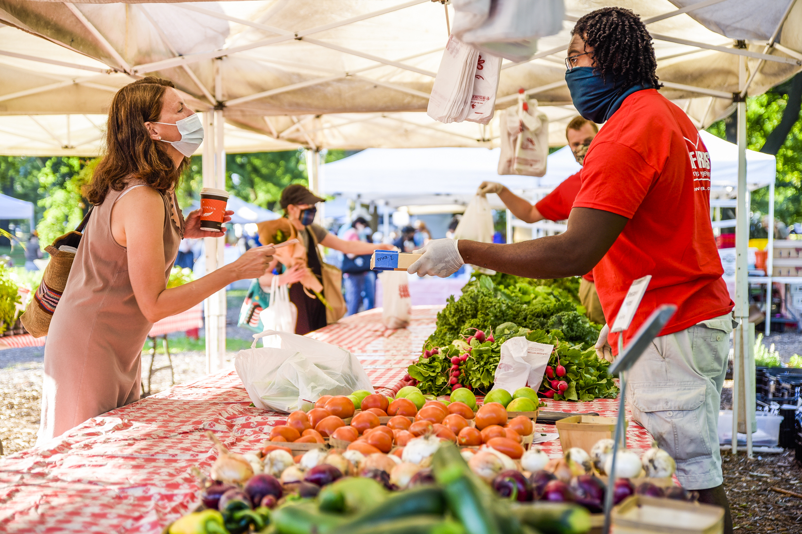 Ariel Winter Farmers Market April