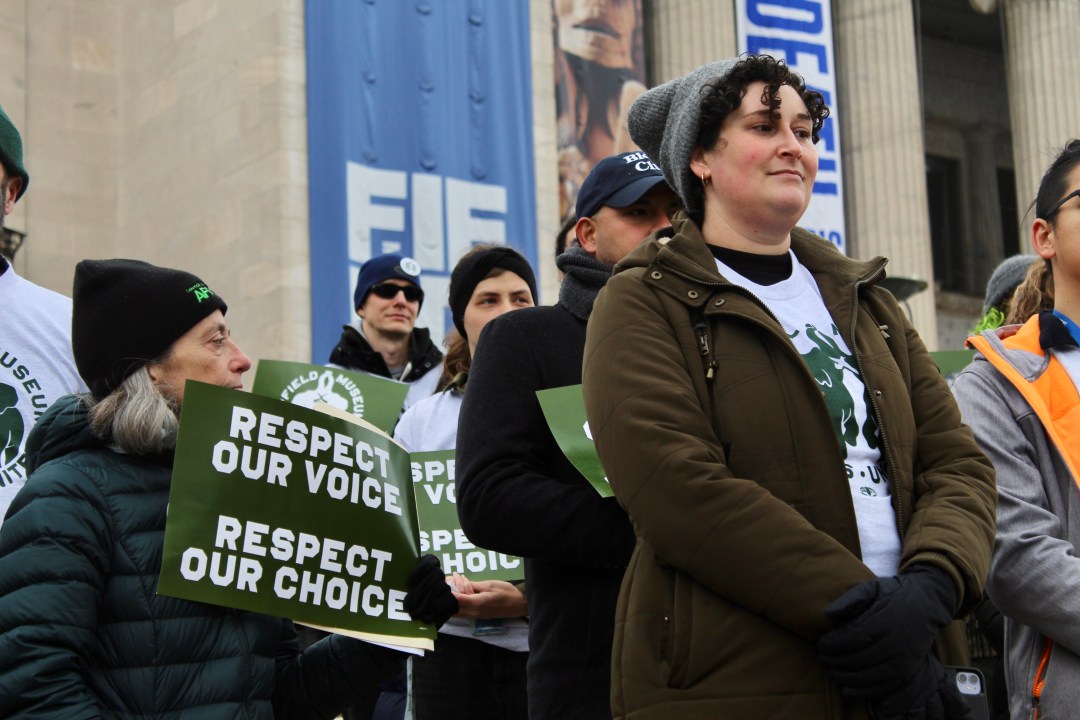 Field museum workers vote to unionize