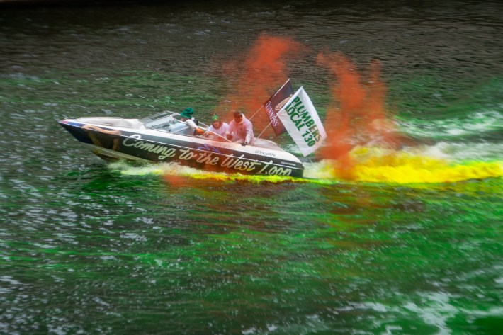 CHICAGO PLUMBERS LOCAL 130 River Dyeing Details - THE 2023 CHICAGO ST. PATRICK'S  DAY PARADE