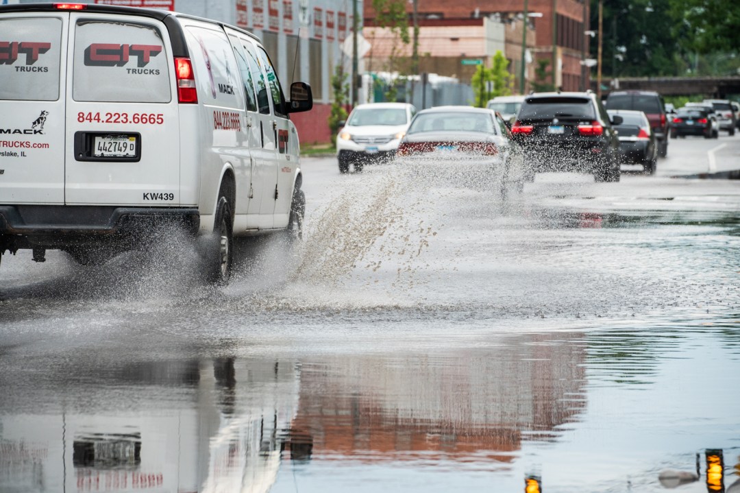 夏季洪灾影响您了吗？周一前申请联邦救援！